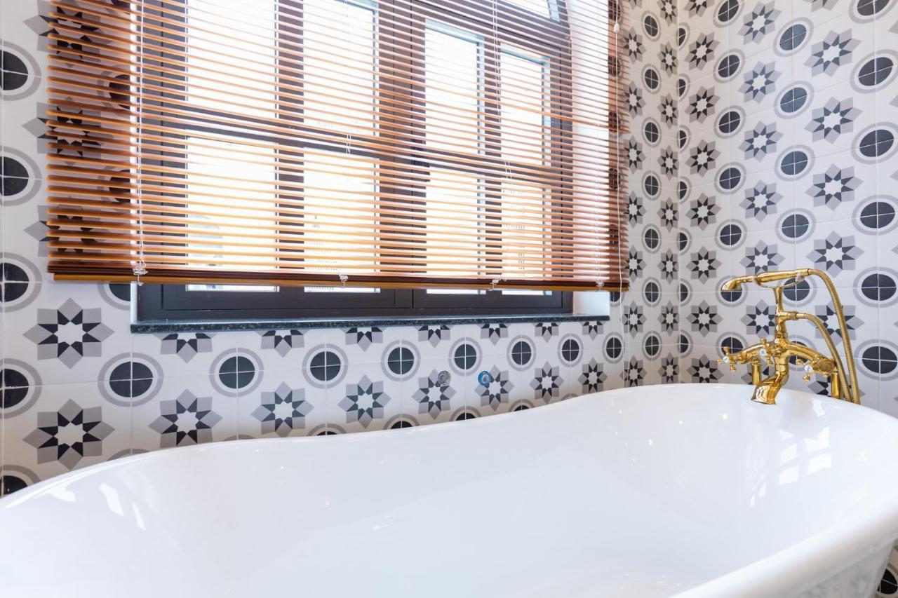 T-Maison Riad Villa, With Pool, Karaoke, Billiards, Near Beach, Вунгтау Экстерьер фото